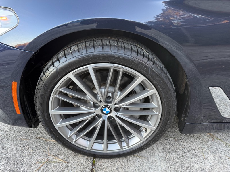 BMW 5-Series 530i xDrive 2019