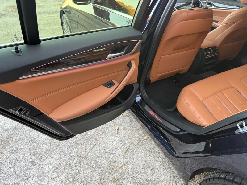 BMW 5-Series 530i xDrive 2019