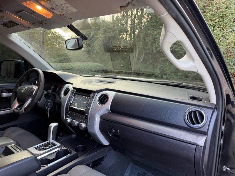 Toyota Tundra SR5 4.6L V8 Double Cab 2WD 2016