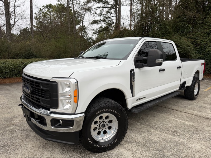 Ford F-250 SD XL Crew Cab Long Bed 4WD 2023