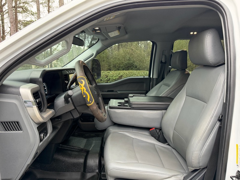 Ford F-250 SD XL Crew Cab Long Bed 4WD 2023