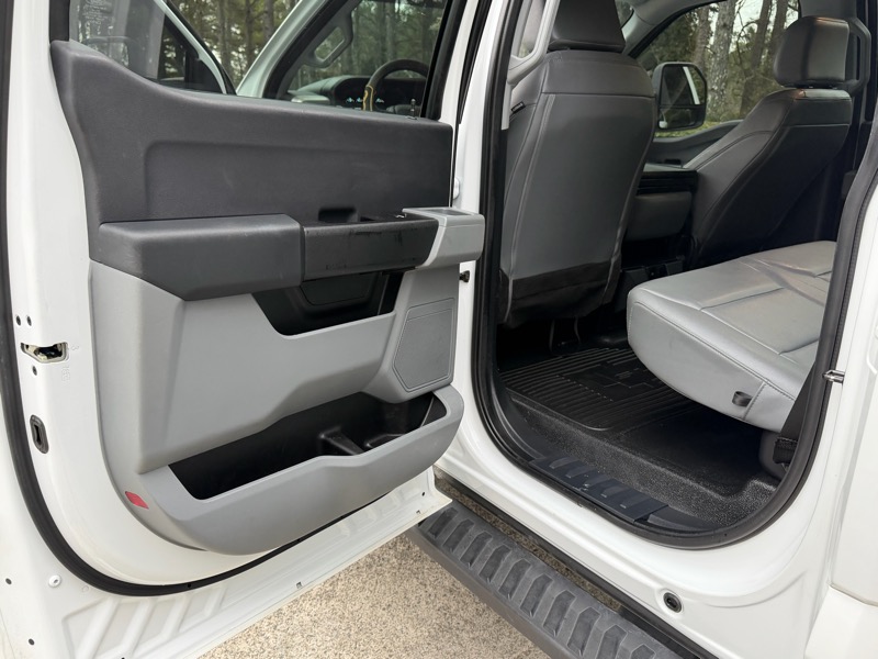 Ford F-250 SD XL Crew Cab Long Bed 4WD 2023