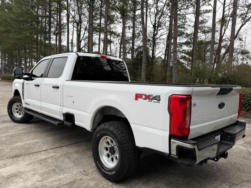 Ford F-250 SD XL Crew Cab Long Bed 4WD 2023