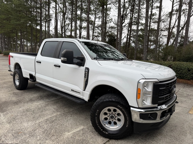Ford F-250 SD XL Crew Cab Long Bed 4WD 2023