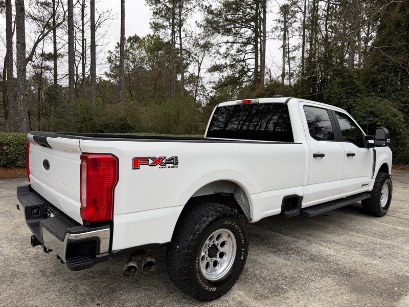 Ford F-250 SD XL Crew Cab Long Bed 4WD 2023