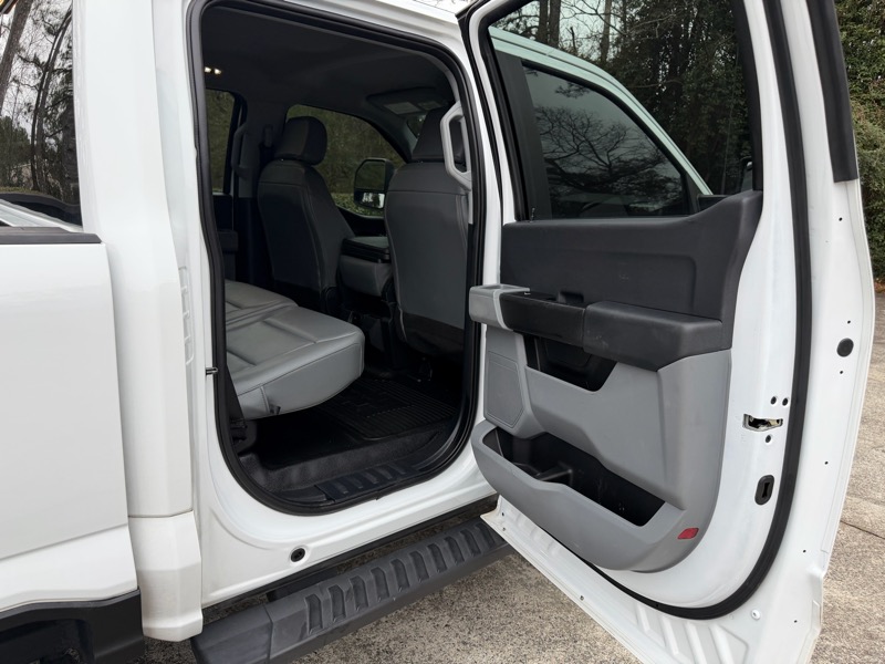 Ford F-250 SD XL Crew Cab Long Bed 4WD 2023