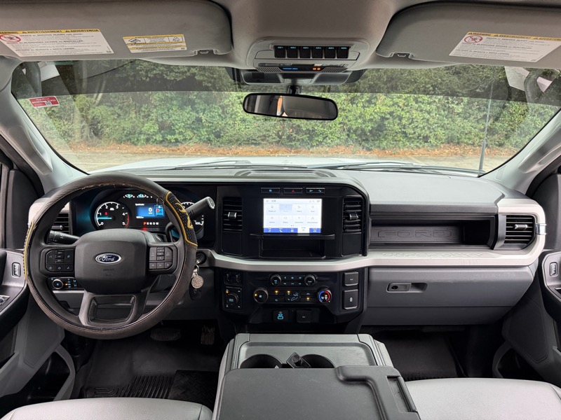 Ford F-250 SD XL Crew Cab Long Bed 4WD 2023