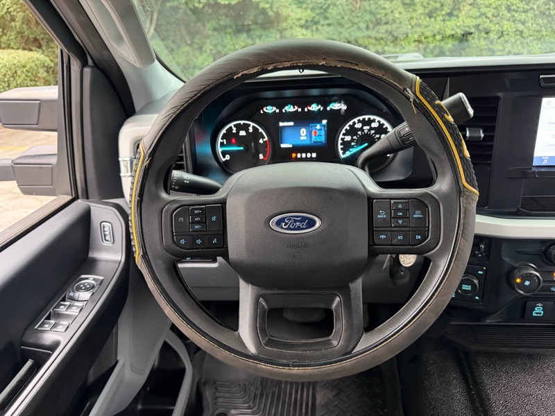 Ford F-250 SD XL Crew Cab Long Bed 4WD 2023