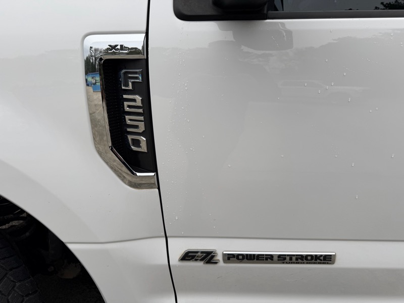 Ford F-250 SD XL Crew Cab Long Bed 4WD 2019