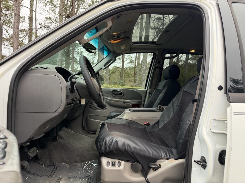 Ford F-150 Lariat SuperCrew 2WD 2003