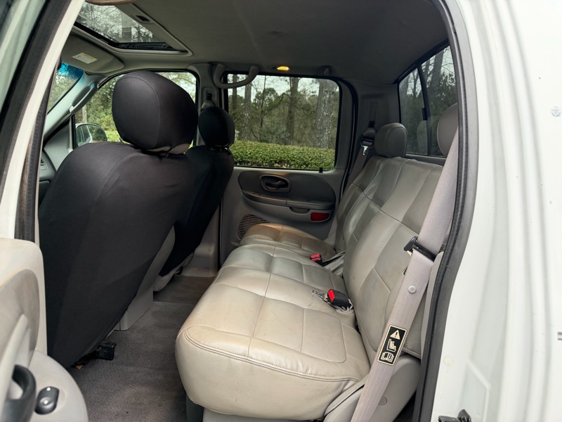 Ford F-150 Lariat SuperCrew 2WD 2003