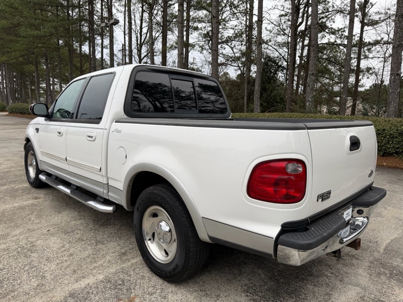 Ford F-150 Lariat SuperCrew 2WD 2003