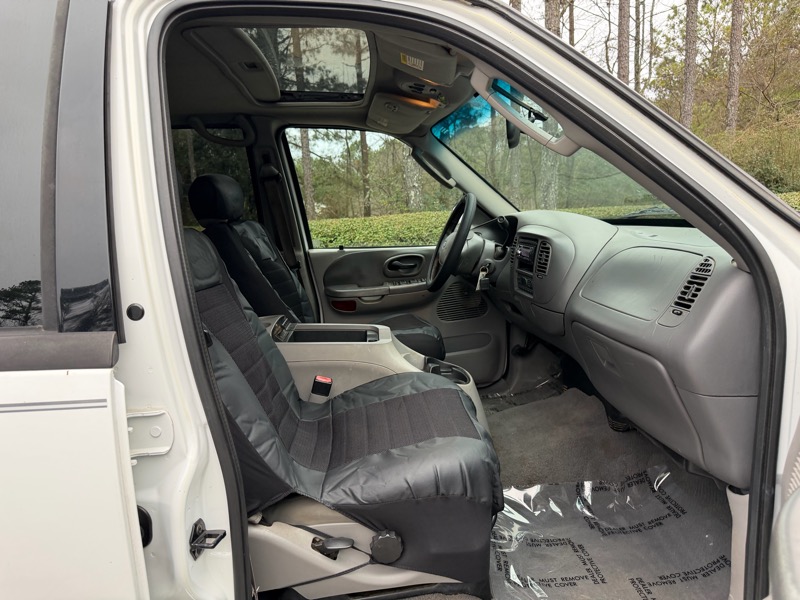 Ford F-150 Lariat SuperCrew 2WD 2003