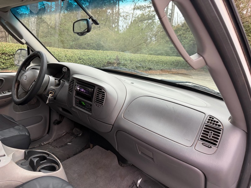 Ford F-150 Lariat SuperCrew 2WD 2003