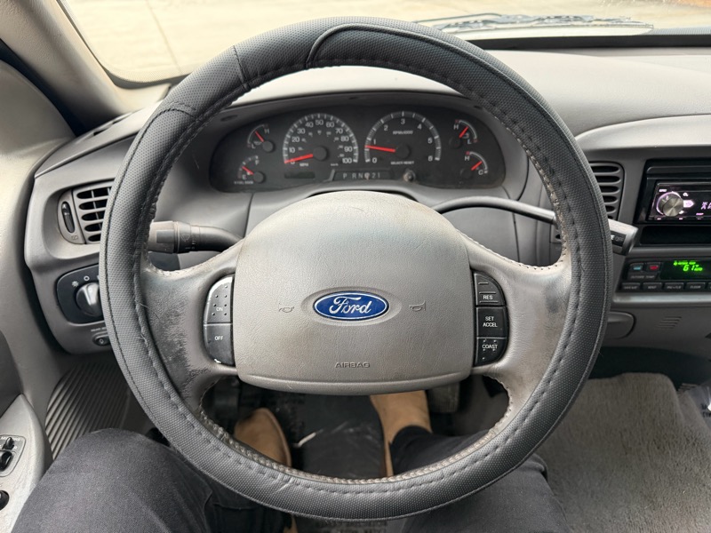 Ford F-150 Lariat SuperCrew 2WD 2003