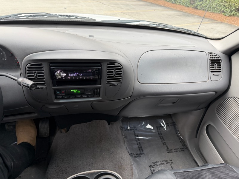 Ford F-150 Lariat SuperCrew 2WD 2003