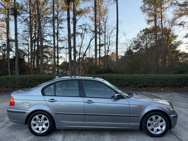 BMW 3-Series 325i Sedan 2005