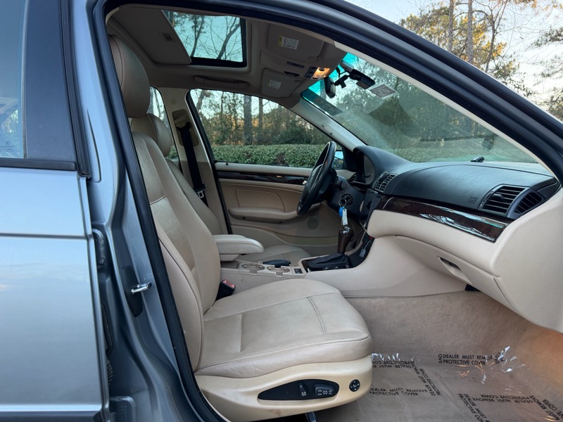 BMW 3-Series 325i Sedan 2005