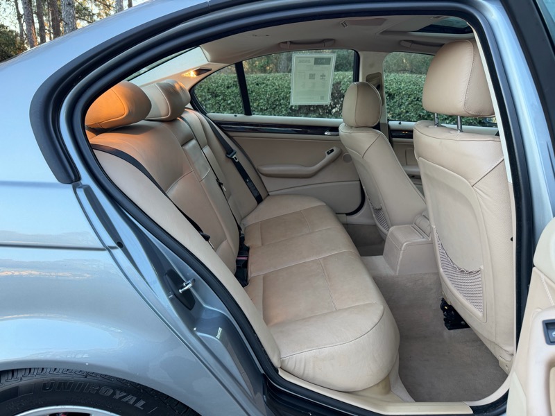 BMW 3-Series 325i Sedan 2005