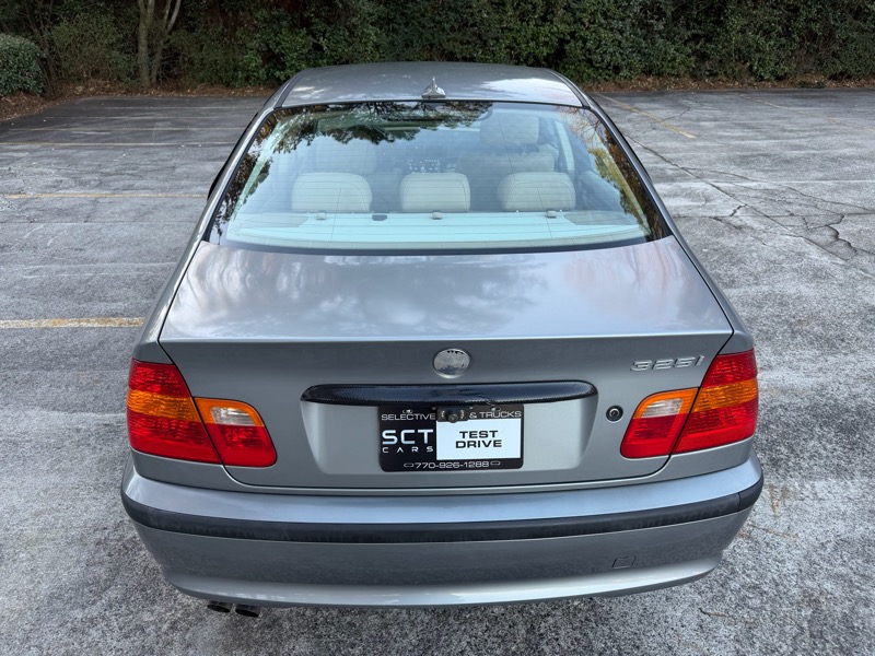 BMW 3-Series 325i Sedan 2005