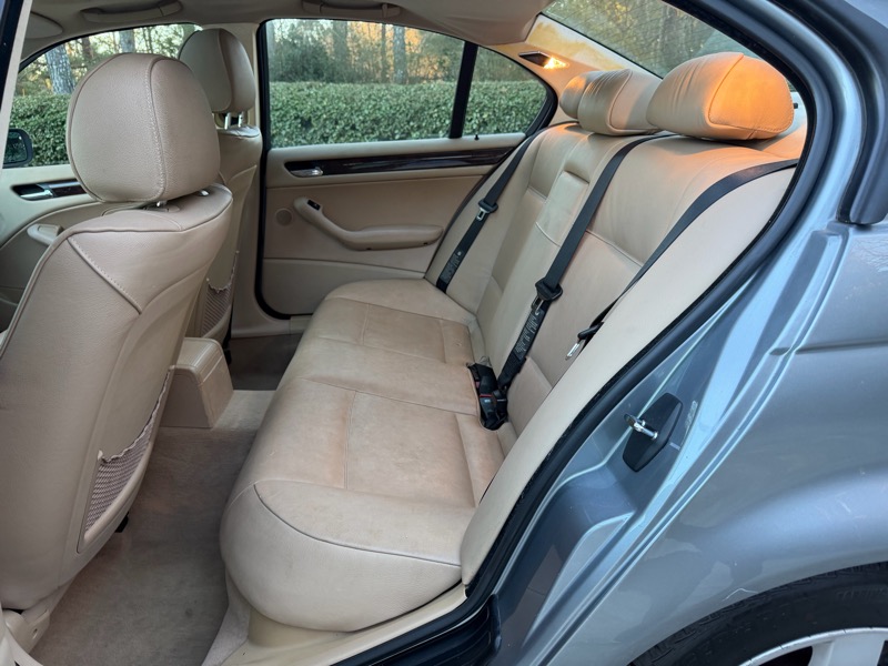 BMW 3-Series 325i Sedan 2005