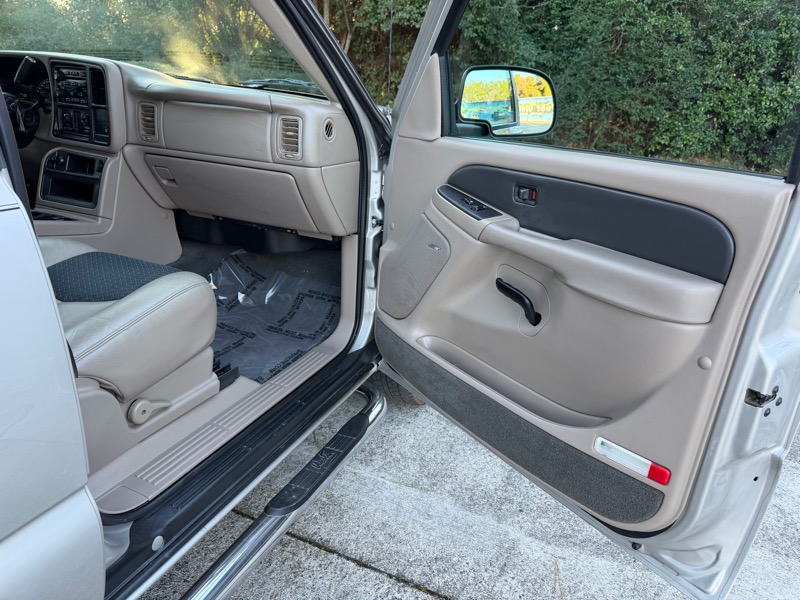 Chevrolet Avalanche 1500 2WD 2004