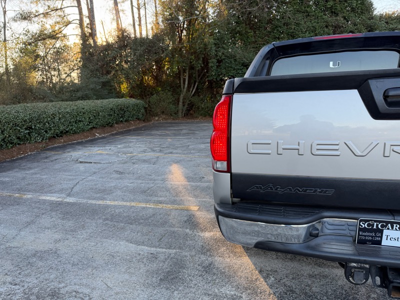 Chevrolet Avalanche 1500 2WD 2004