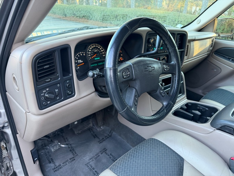 Chevrolet Avalanche 1500 2WD 2004