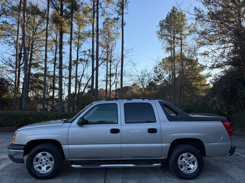 Chevrolet Avalanche 1500 2WD 2004