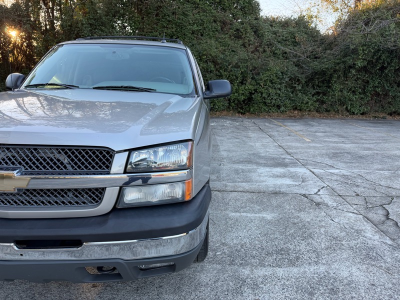 Chevrolet Avalanche 1500 2WD 2004