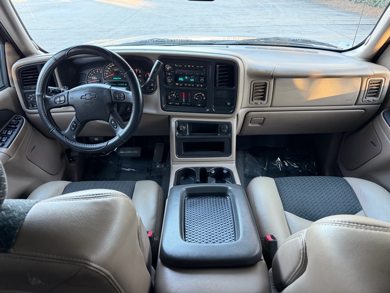 Chevrolet Avalanche 1500 2WD 2004