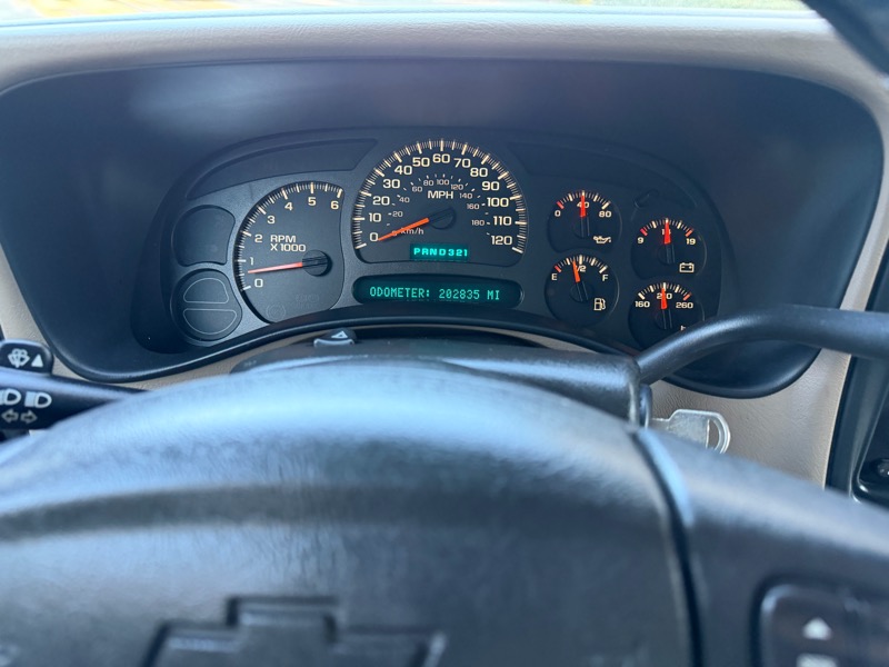 Chevrolet Avalanche 1500 2WD 2004