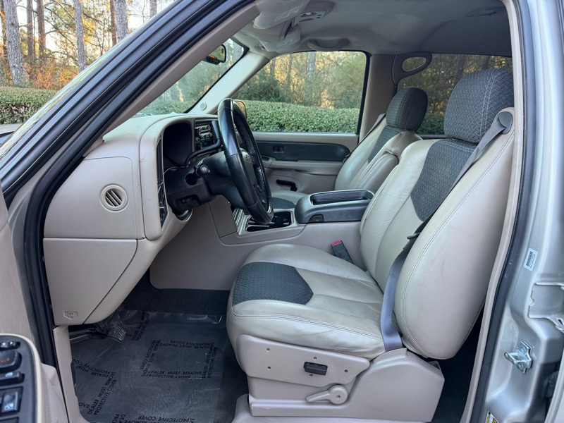 Chevrolet Avalanche 1500 2WD 2004