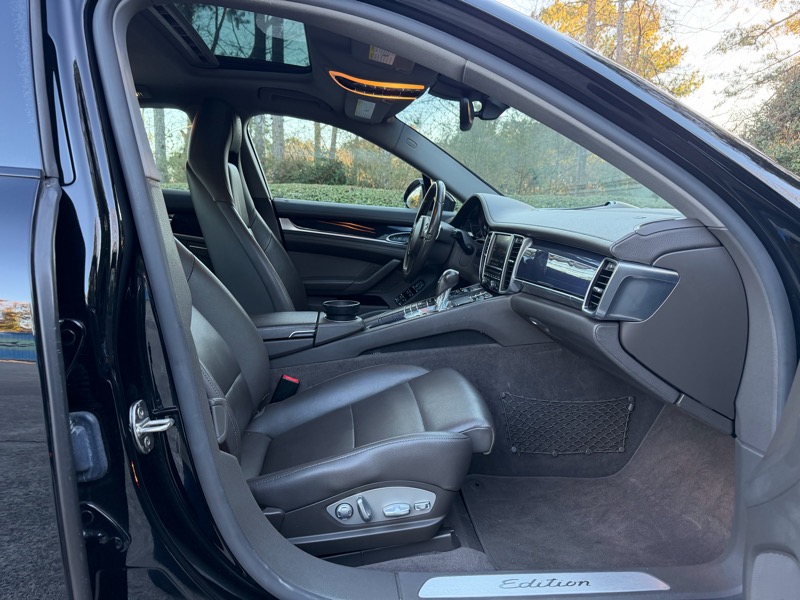 Porsche Panamera 4 2016