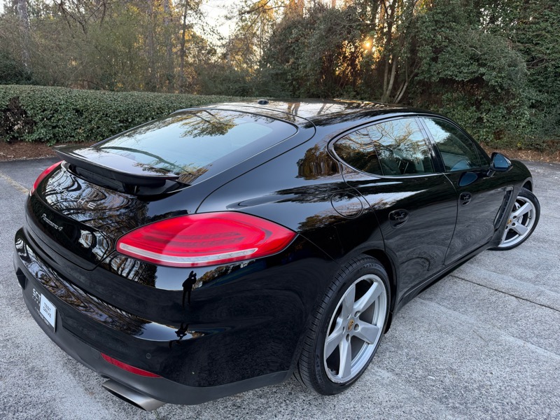 Porsche Panamera 4 2016
