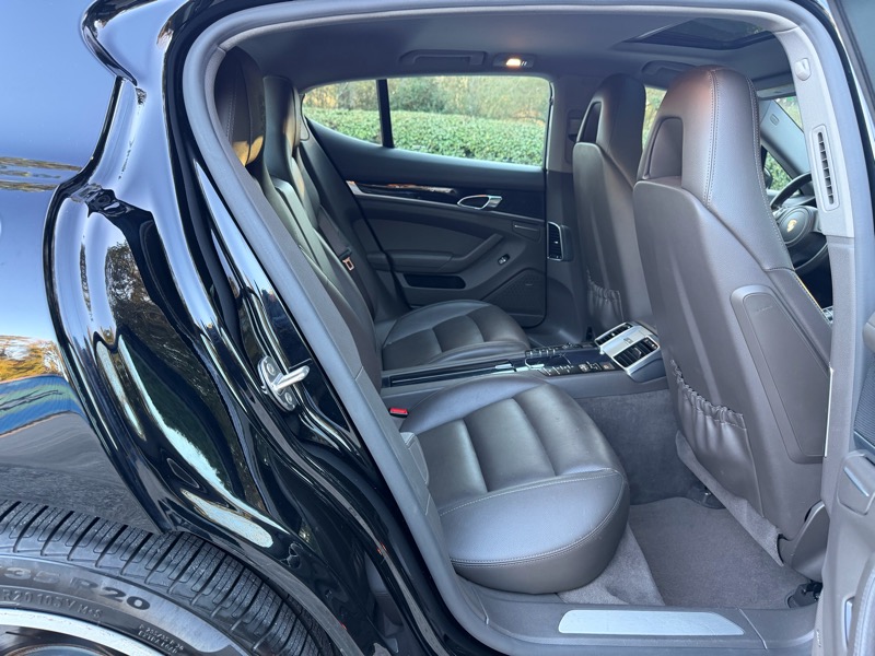 Porsche Panamera 4 2016