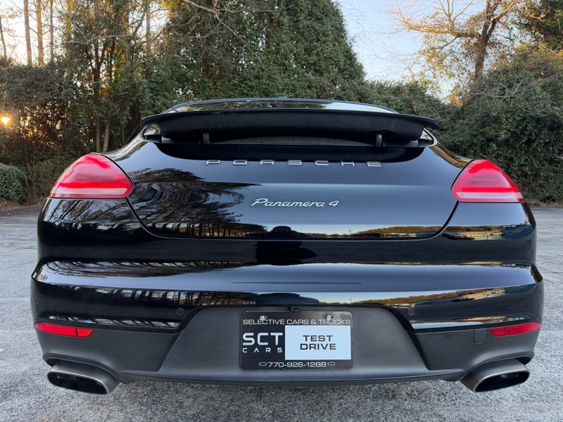 Porsche Panamera 4 2016
