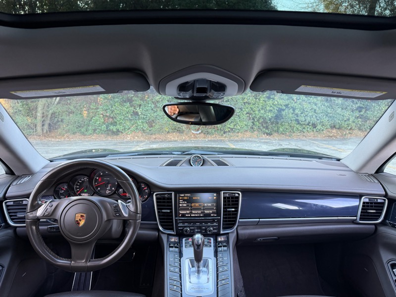 Porsche Panamera 4 2016