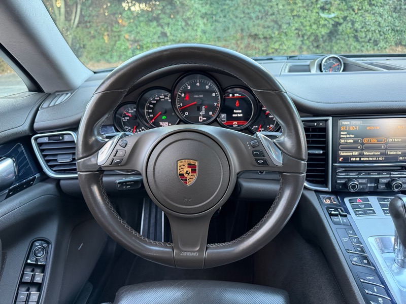 Porsche Panamera 4 2016