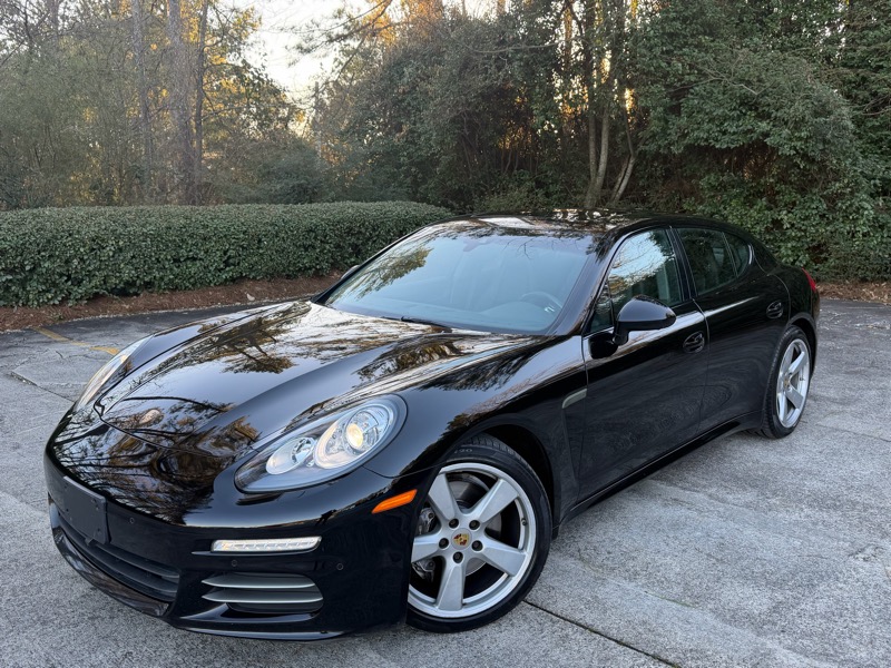 Porsche Panamera 4 2016