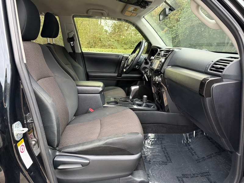 Toyota 4Runner TRD Off Road Premium 4WD (Natl) 2018