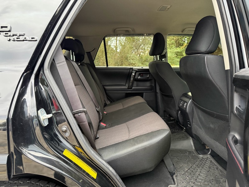 Toyota 4Runner TRD Off Road Premium 4WD (Natl) 2018