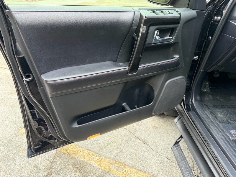 Toyota 4Runner TRD Off Road Premium 4WD (Natl) 2018