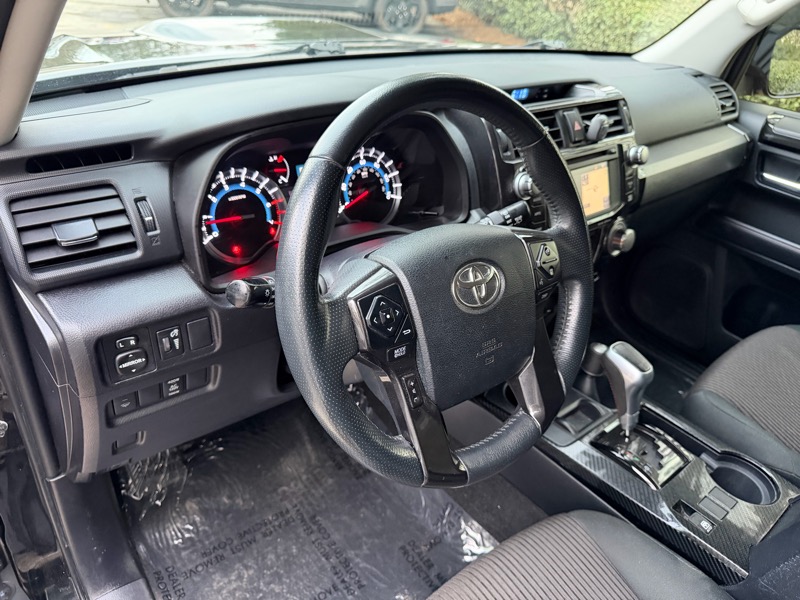 Toyota 4Runner TRD Off Road Premium 4WD (Natl) 2018