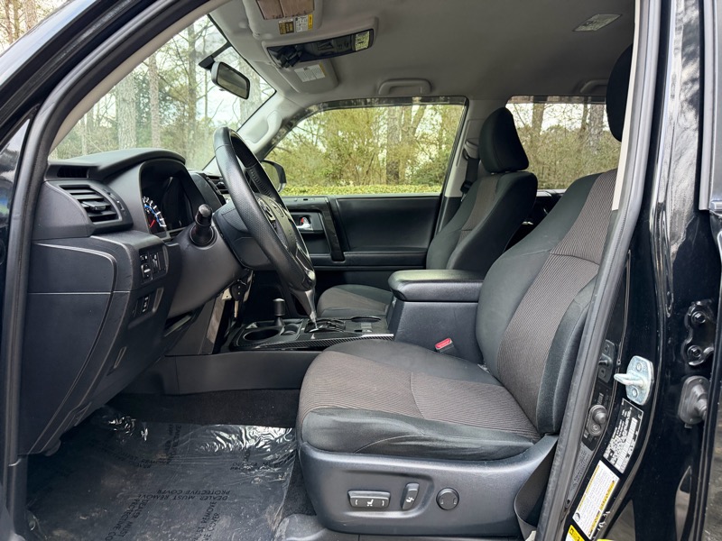 Toyota 4Runner TRD Off Road Premium 4WD (Natl) 2018