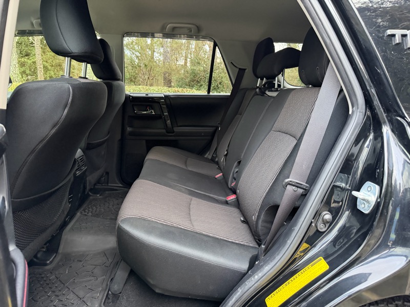 Toyota 4Runner TRD Off Road Premium 4WD (Natl) 2018