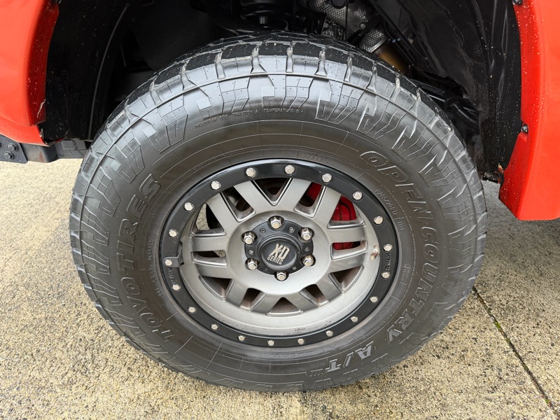 Toyota Tacoma SR5 Double Cab Long Bed V6 6AT 2WD 2017