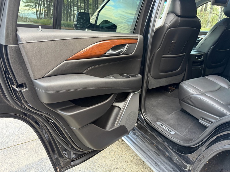 Cadillac Escalade Premium Luxury 4D SUV 4WD 2017