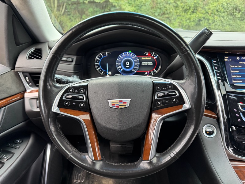 Cadillac Escalade Premium Luxury 4D SUV 4WD 2017