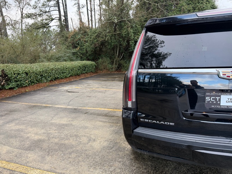 Cadillac Escalade Premium Luxury 4D SUV 4WD 2017